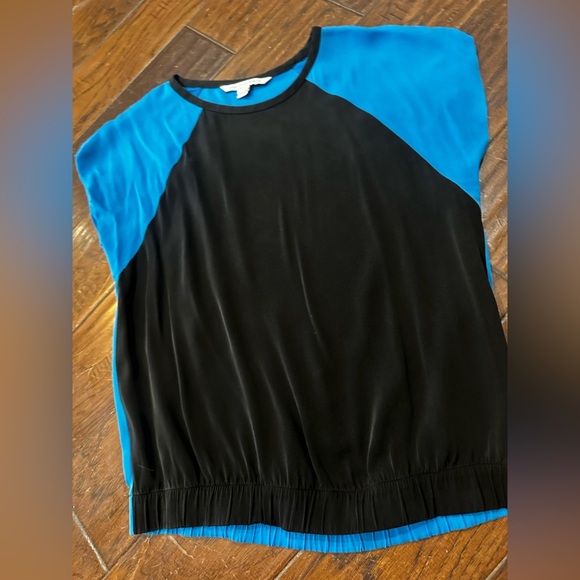 Diane Von Furstenberg Black and Blue Top - Picture 4 of 5